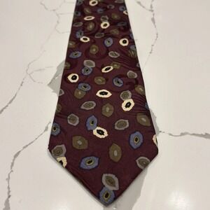 Bugatti Men's Necktie Burgundy Geometric Floral Pattern 100% Italian Silk Tie